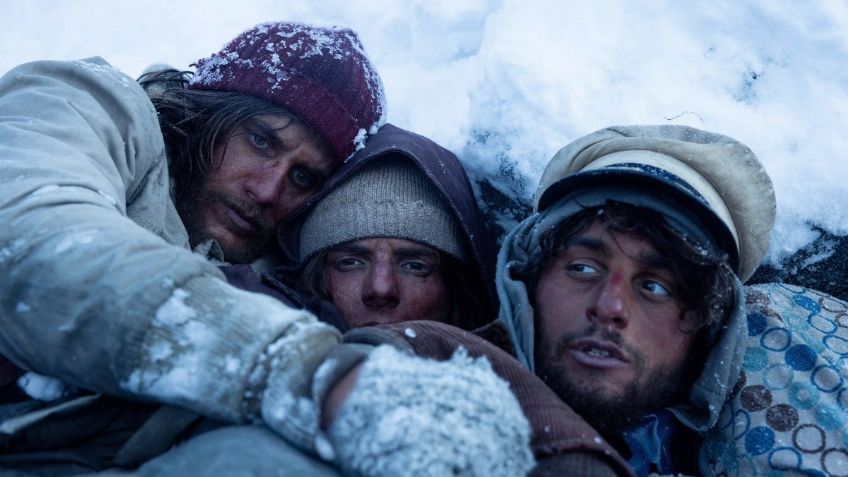 La Sociedad de la Nieve: La razón que llevó a los jóvenes al canibalismo y que no cuentan en la película