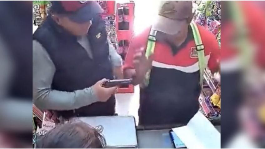 VIDEO: a punta de pistola y en segundos asaltan tienda de abarrotes en Tlaxcala