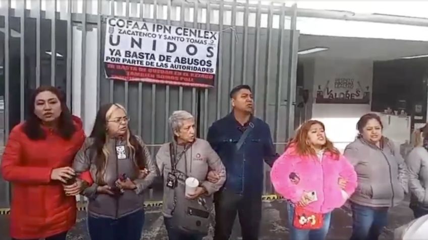 Trabajadores del IPN bloquean vialidad en la Cuauhtémoc por falta de pago