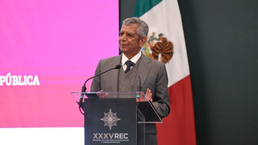 Titular de la SFP participa en la XXXV Reunión de Titulares de Embajadas y Consulados