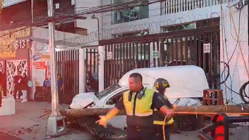 Fuerte choque en Calzada de Tlalpan causa cinco lesionados