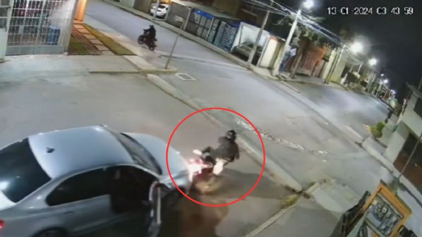 VIDEO: automovilista arrolla a asaltante de compradores de coche en Nezahualcóyotl