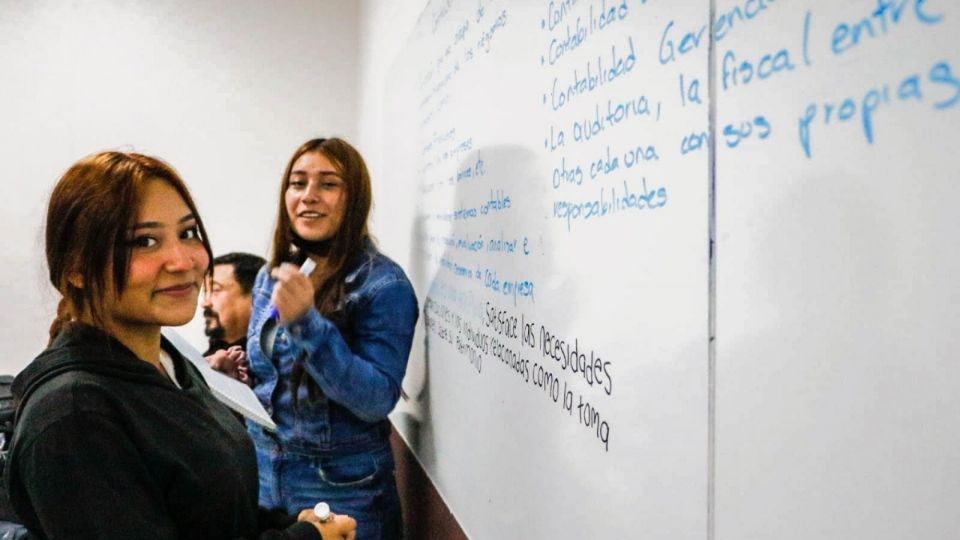 Estudiantes de la Universidad Rosario Castellanos