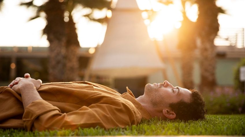 ¿Es bueno o malo tomar una siesta a mitad del día?