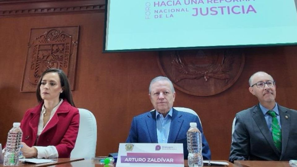 Los participantes coincidieron en que las necesidades de justicia no se han atendido adecuadamente y que ello se debe a la “profunda distancia que existe entre la justicia tanto federal como local '