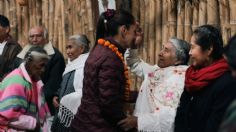 Claudia Sheinbaum visita a abuelos totonacos durante gira en Veracruz