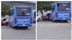 VIDEO: autobús de pasajeros choca contra un auto, el chofer se bajó de la unidad y no puso freno de mano