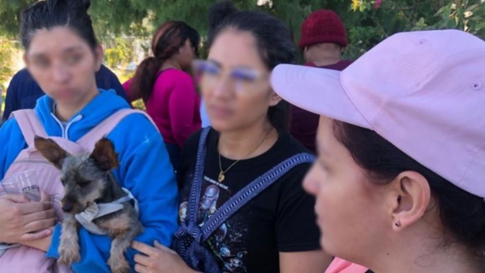 Un grupo de venezolanas y hasta un pequeño perro llegaron en busca de apoyo y protección para evitar ser víctimas de más secuestros o extorsiones.