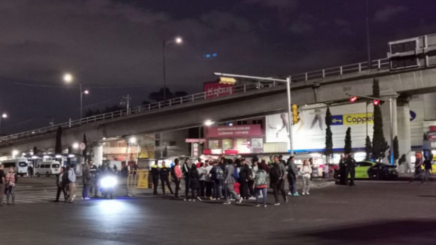 Van 3 horas de bloqueo en calzada Zaragoza, vecinos exigen suministro de agua potable