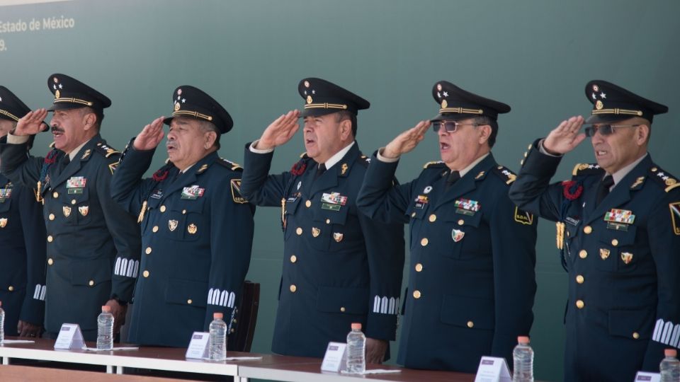 AMLO agradeció el trabajo de los ingenieros militares durante su sexenio