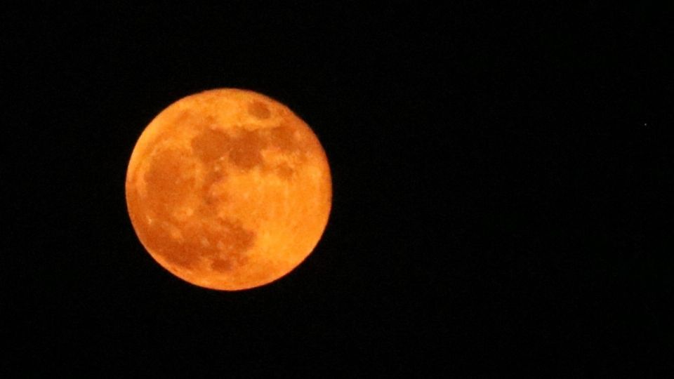 Se le llama Luna Fría porque se presenta precisamente en invierno