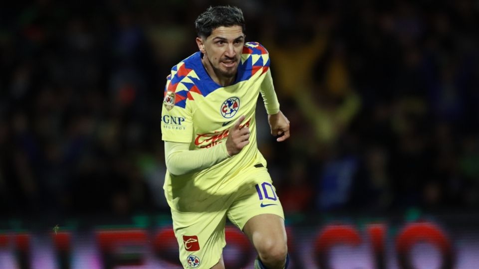 Diego Valdés anotó el primer gol al minuto 16 del partido