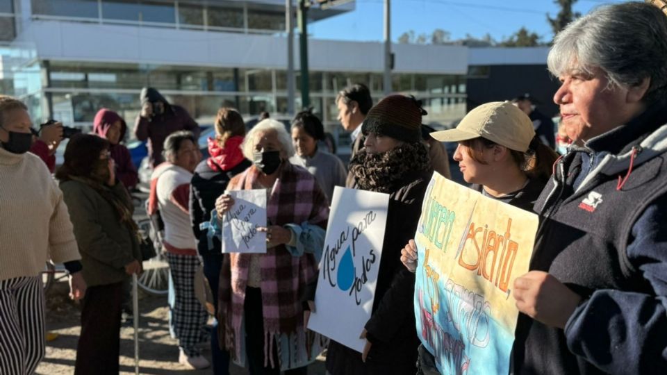 Se manifestaron colonos de La Mora, Tlacopa, Villa Jardín, Guadalupe, Rancho la Mora, Santiago Miltepec y Los Ángeles