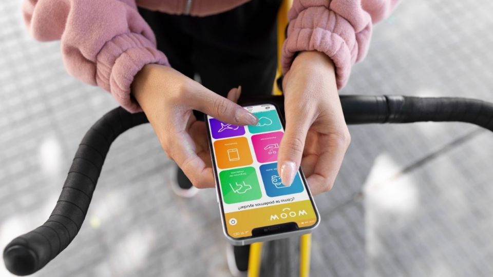 En plataformas como WOOW, Seguros y Servicios, encontrarás seguros que se adaptan a tus necesidades, incluidas coberturas opcionales para cascos y objetos personales