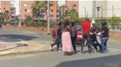 ¿Amor real? Sujeto finge que le roban el auto con violencia para pedirle matrimonio a su novia: VIDEO