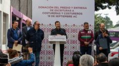 Martí Batres entrega en donación inmueble a Costureras y Costureros 19 de septiembre A.C.