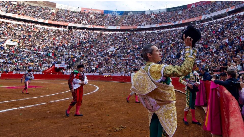 Tras 623 días de espera, la Plaza México fue un volcán este domingo