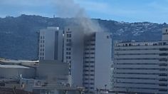 Fuerte incendio en Hotel Emporio de Acapulco moviliza a los cuerpos de rescate