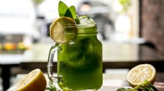 Cuál es la forma correcta de preparar el jugo verde para desintoxicar el cuerpo y así por comer mucho sin culpa