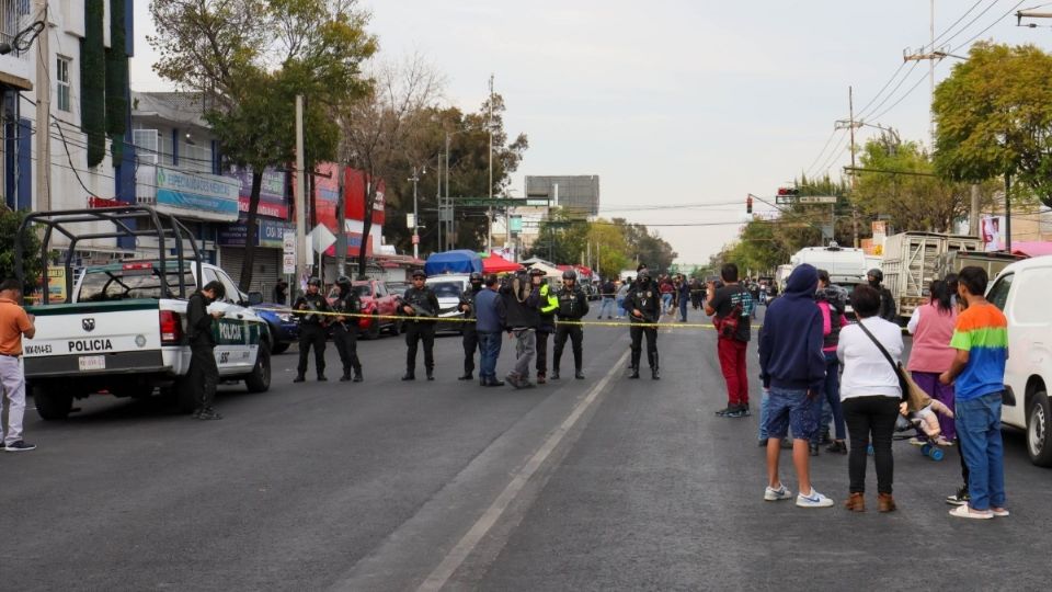 La balacera entre policías y presuntos extorsionadores dejó en total a siete personas heridas.