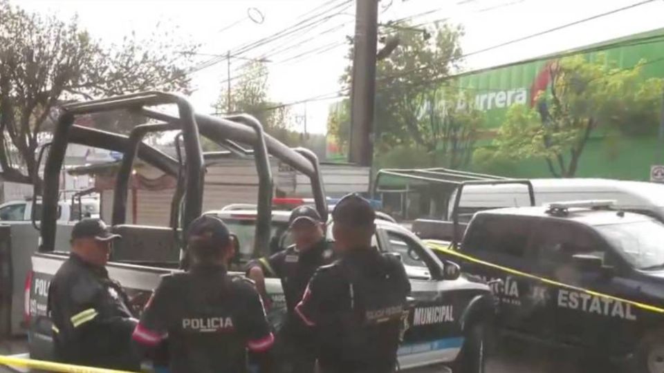 La policía municipal acordonó al zona en la avenida Primero de Mayo.