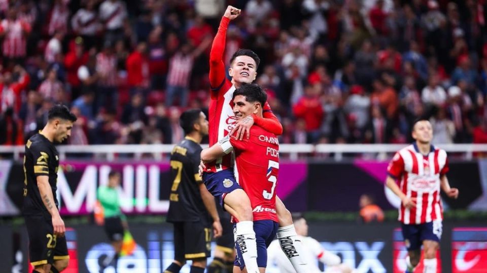 Chivas saca el marcador ante los Diablos del Toluca en el Estadio Akron