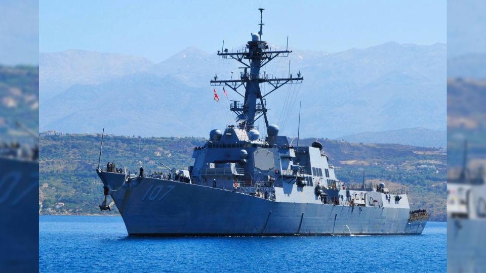 El buque destructor USS Greeley fue alcanzado por misiles yemeníes.