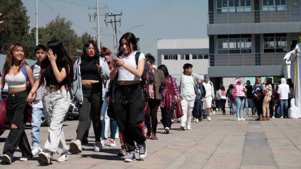 Las y los alumnos del Instituto de Educación Media Superior tienen pase automático a la Universidad Rosario Castellanos.