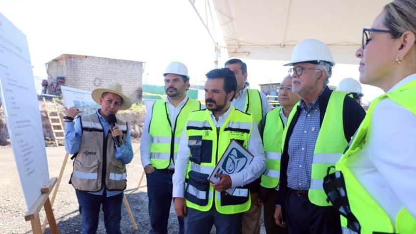 Zoé Robledo y Miguel Ángel Navarro supervisan obras de salud en Nayarit