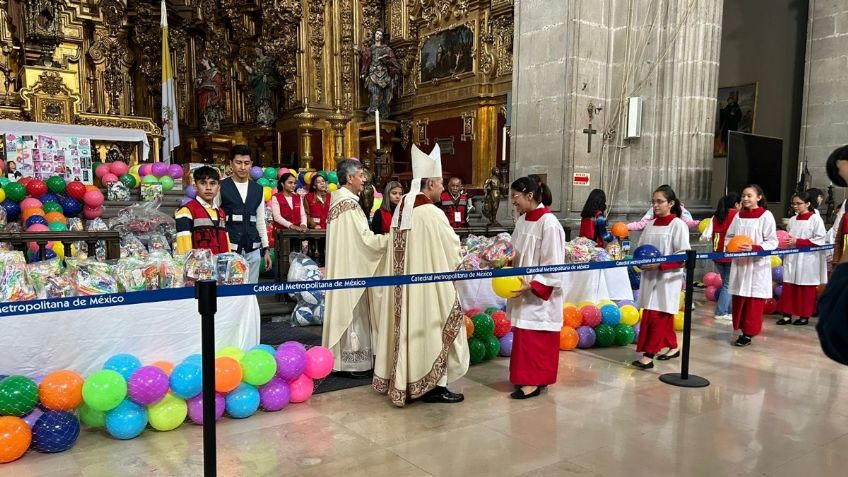 Arquidiócesis Primada de México entrega juguetes por el día de Reyes Magos