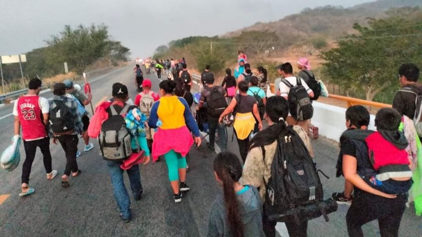 Caravana de migrantes se reagrupa y avanza a Oaxaca