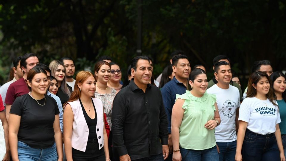 El coordinador de la 4T en Chiapas, en una reunión con jóvenes en enero pasado.