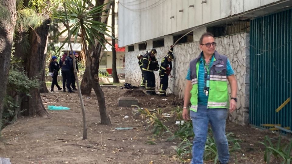 El plantes plantel José María Luis Mora, localizado entre las calles Flores Magón y Eje 2 Norte Manuel González, fue desalojado en su totalidad.