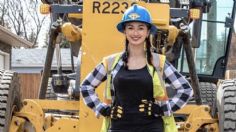 Es modelo e influencer en redes sociales, pero su verdadera pasión es trabajar en la construcción