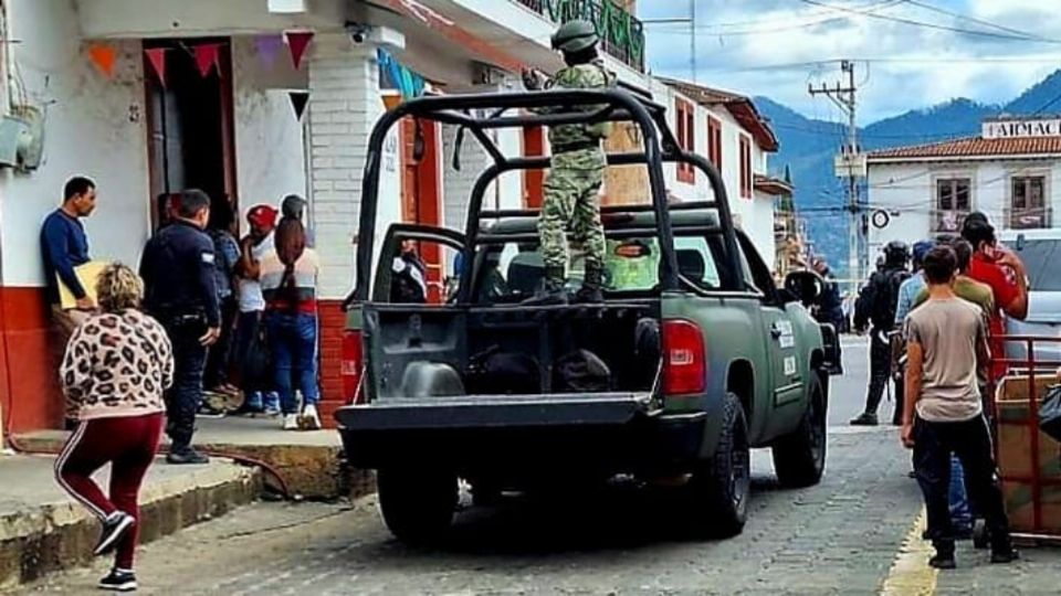 Cuando los paramédicos llegaron a la zona, el hombre ya no tenía signos vitales.