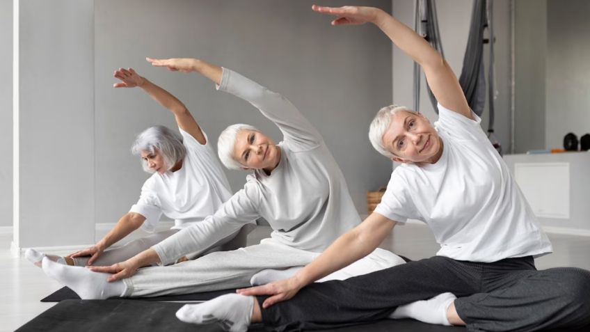 Pilates para personas de más de 70 años, sigue esta rutina pensada para adultos mayores y comprueba sus beneficios