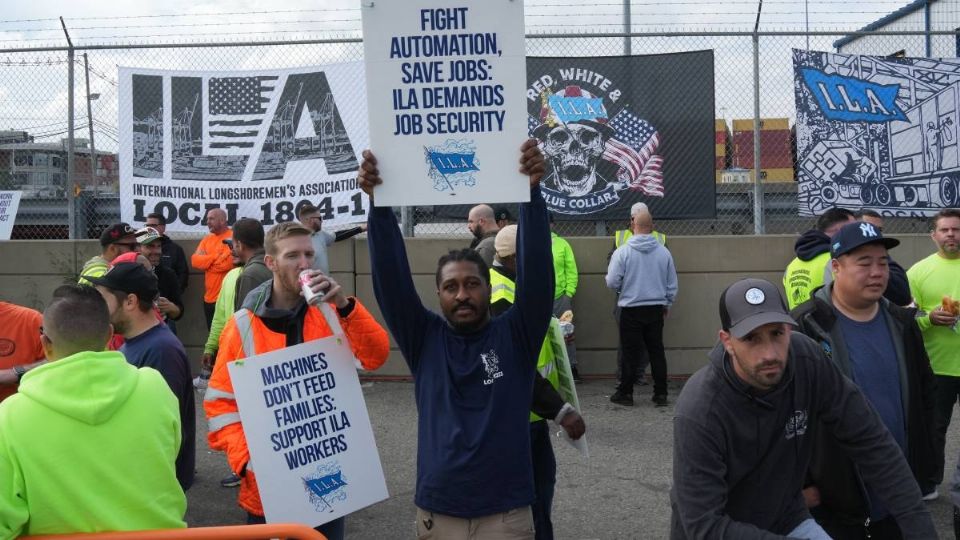 La huelga estalló en los puertos de EU.