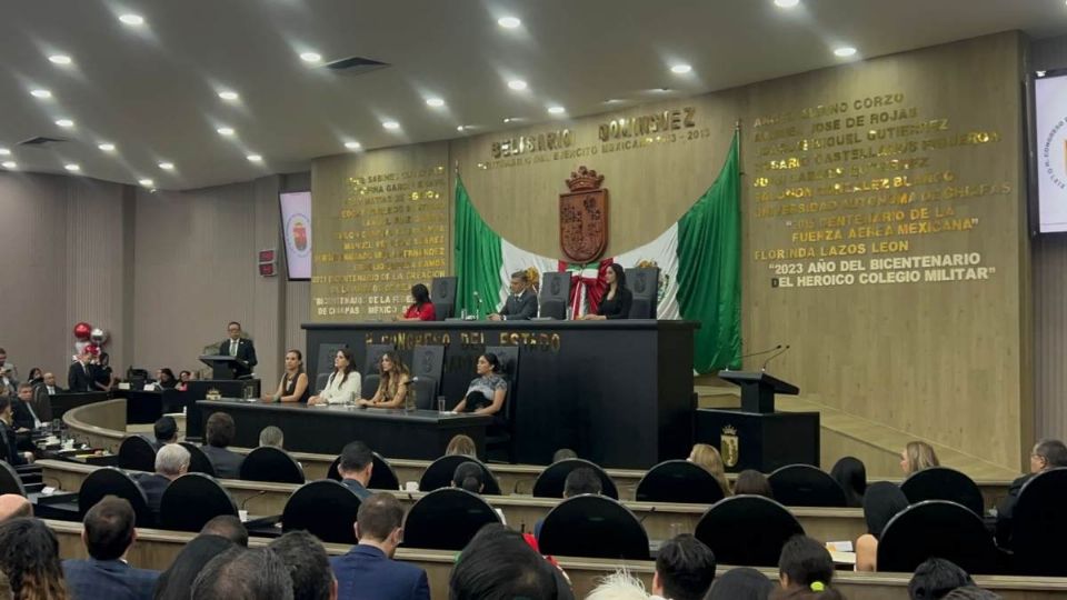 Diputados y Diputadas de la 69 Legislatura tomaron protesta ante el Congreso del Estado de Chiapas