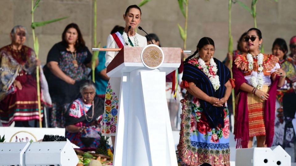 Claudia Sheinbaum, durante su primer mensaje al pueblo de México desde el Zócalo capitalino.