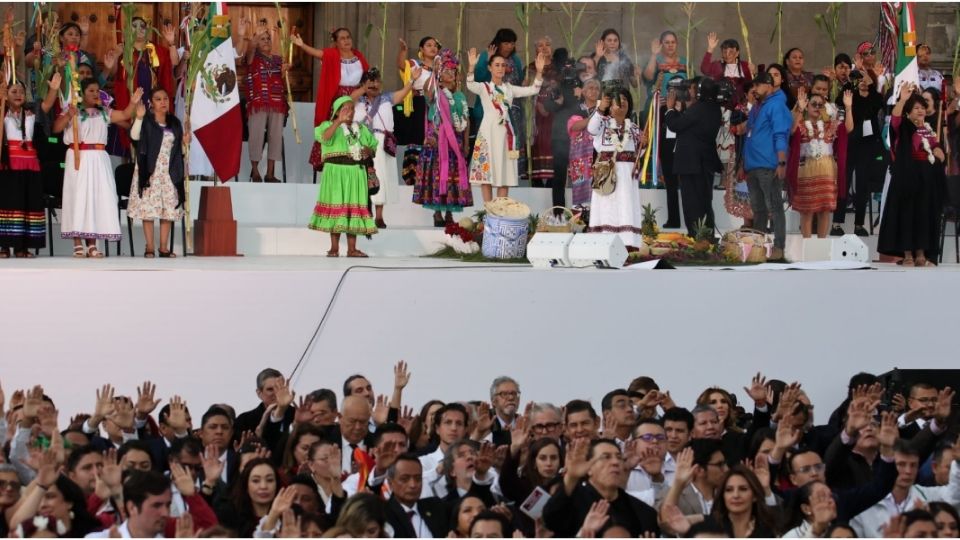 La nueva presidenta de México fue recibida por un Zócalo lleno de simpatizantes