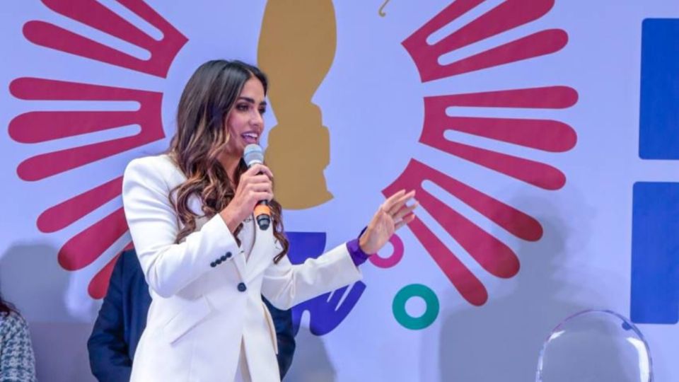 Alessandra Rojo de la Vega presenta su nuevo equipo de trabajo