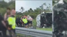 IMÁGENES FUERTES: Tráiler es levantado por potente tornado en Florida