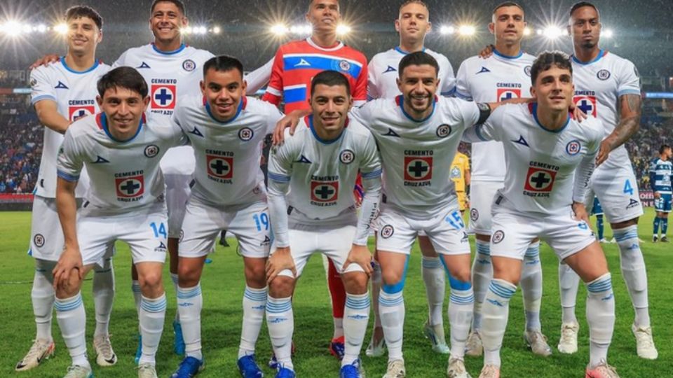 Buscan crear un símbolo de pertenencia con la afición del Cruz Azul