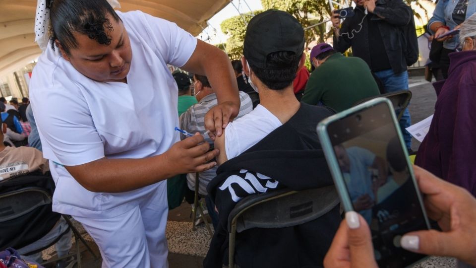 Hoy México vive una emergencia sanitaria derivado de las inundaciones en Acapulco por causa del Huracán John, lo que ha resurgido la preocupación de contagios por dengue