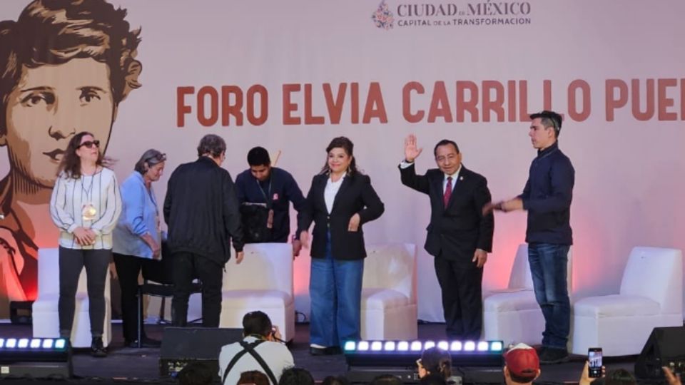 La jefa de gobierno de la Ciudad de México, Clara Brugada Molina, destacó que el magistrado Guerra Álvarez es el primer presidente del órgano judicial que participa en la inauguración del evento cultural.