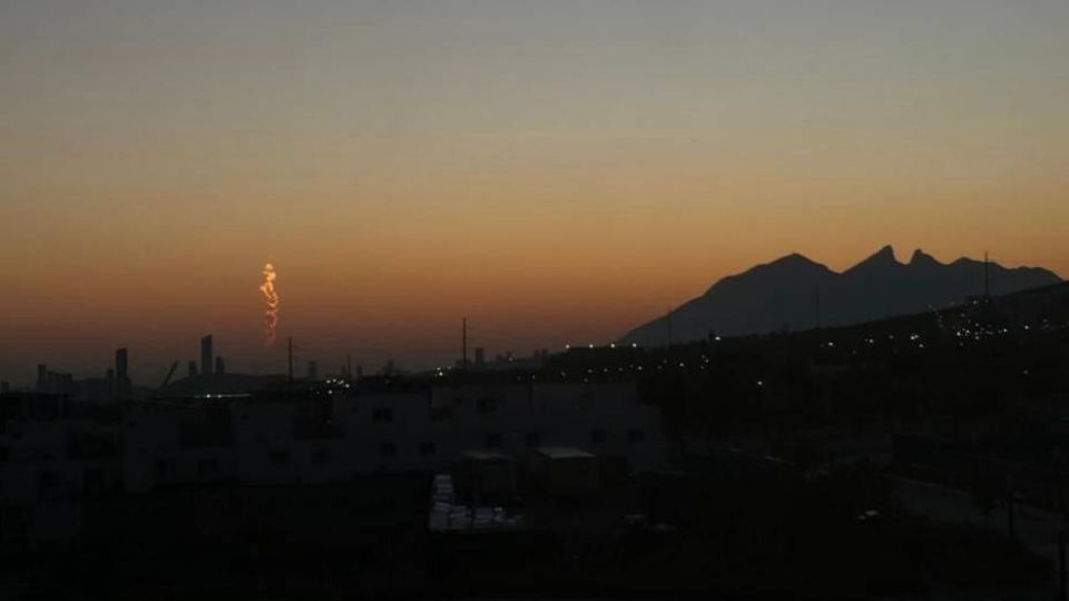 Despierta cohete SPACEX a regios de General Bravo en Nuevo León