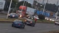 VIDEO: simula ser atropellado y causa fuerte accidente en carretera a Zapotlanejo, Tlaquepaque