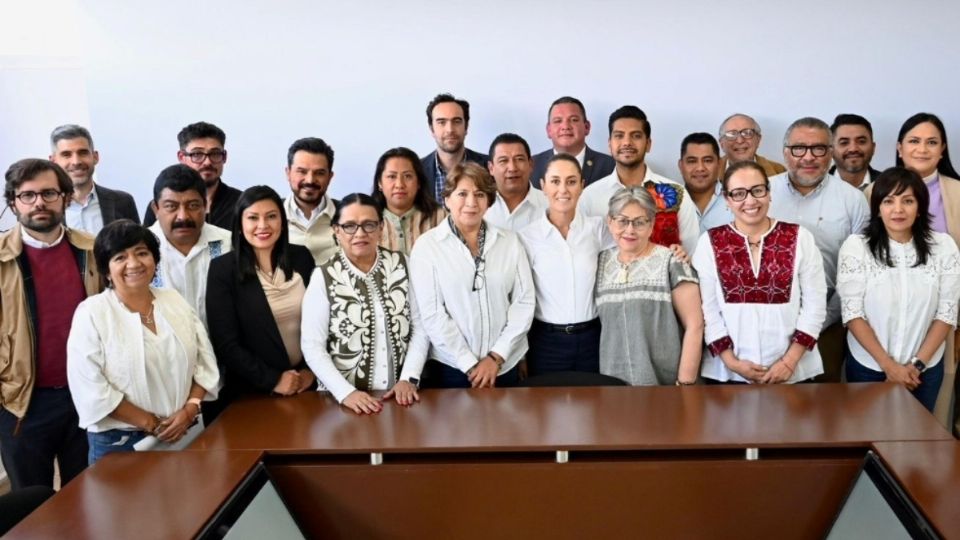 “La transformación de la zona oriente del Estado de México y el bienestar de las y los mexiquenses continuará con el apoyo de la Presidenta de México, la Doctora Sheinbaum', publicó Delfina Gómez.