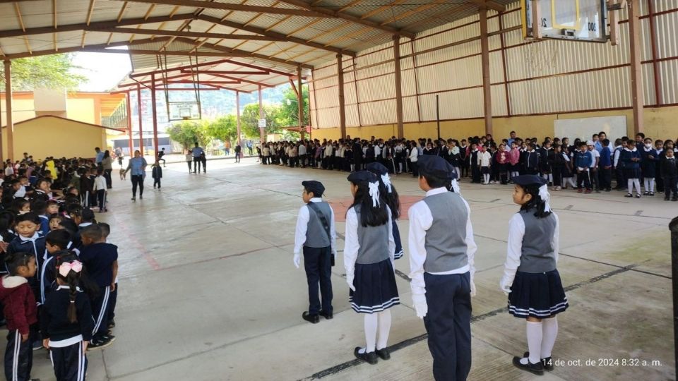 Fue posible reanudar clases gracias a la oportuna intervención del gobierno estatal, el cual prestó atención inmediata en los centros educativos afectados por el huracán John.