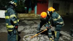 Desalojan viviendas en Cuauhtémoc por hallazgo de combustible en el drenaje